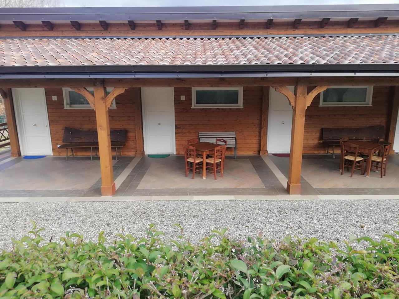 Bioagriturismo Tenuta Montenuovo Hotel Calvera Exterior photo